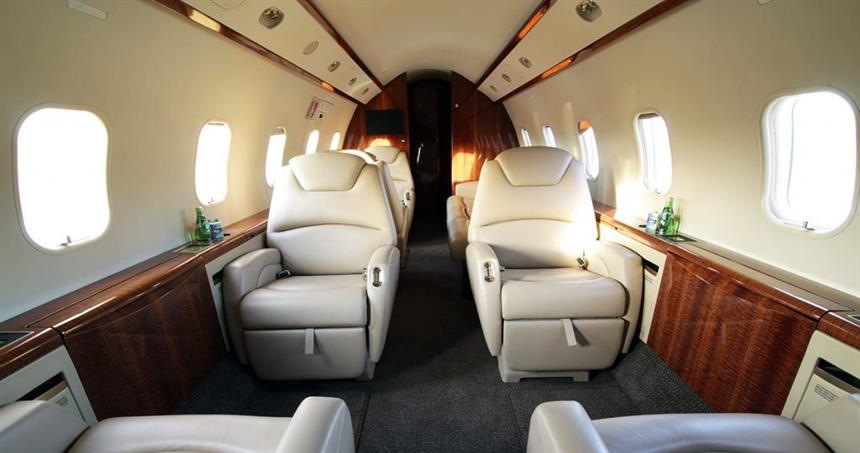 Challenger 300