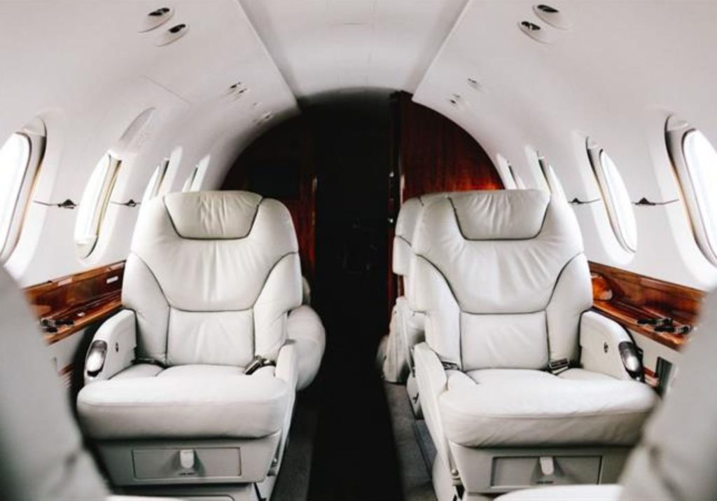 Hawker 800XP interior
