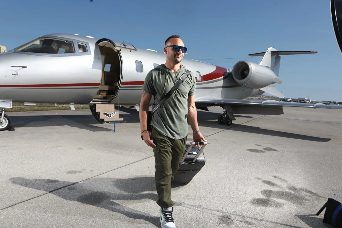 Aircraft sales